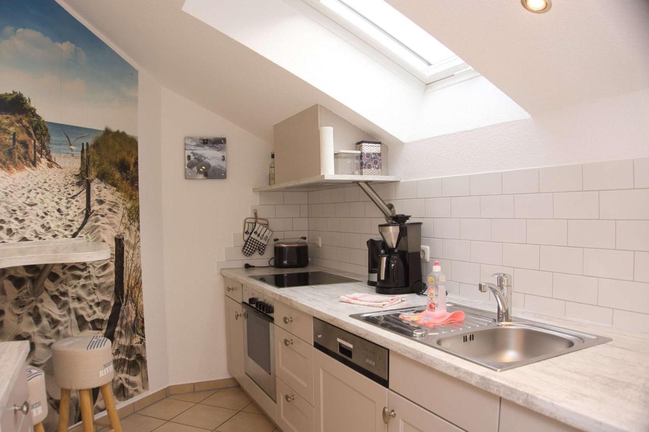 Balkon Mit Traumhaften Meerblick, Gratis Nutzung Vom Ahoi Erlebnisbad Und Sauna In Sellin Duenenhaus Fewo05 Гёрен Экстерьер фото