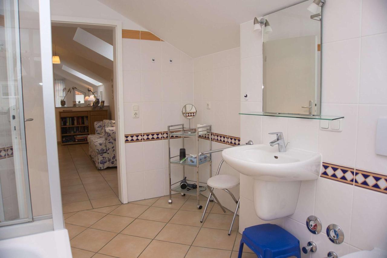 Balkon Mit Traumhaften Meerblick, Gratis Nutzung Vom Ahoi Erlebnisbad Und Sauna In Sellin Duenenhaus Fewo05 Гёрен Экстерьер фото