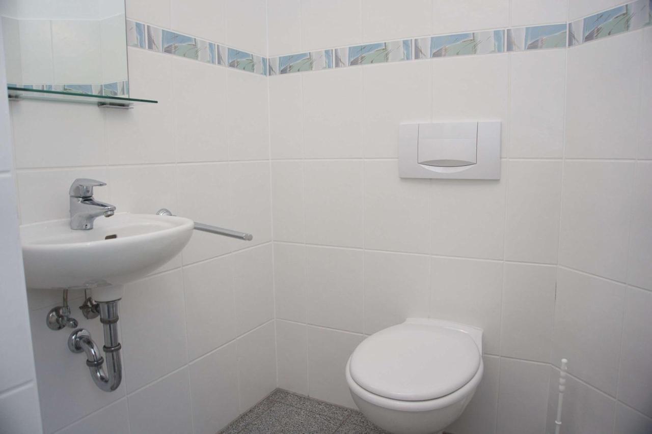 Balkon Mit Traumhaften Meerblick, Gratis Nutzung Vom Ahoi Erlebnisbad Und Sauna In Sellin Duenenhaus Fewo05 Гёрен Экстерьер фото
